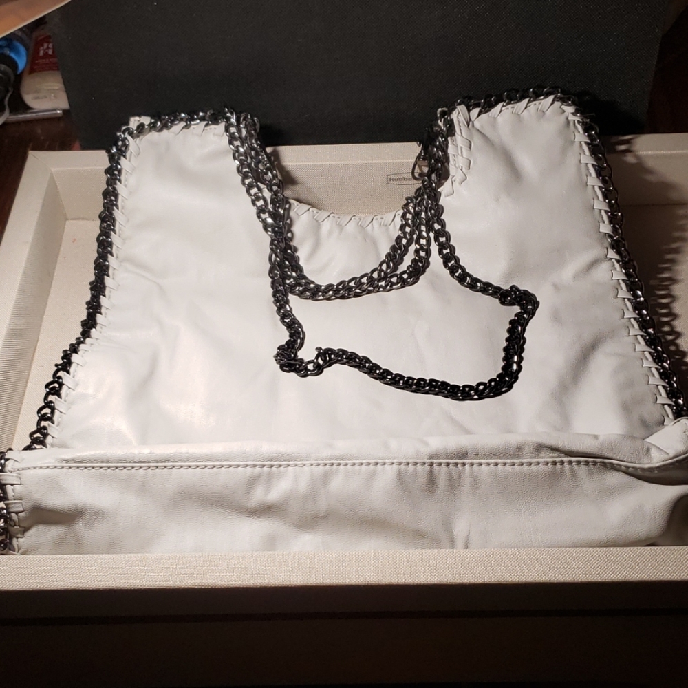 Avon mark purse